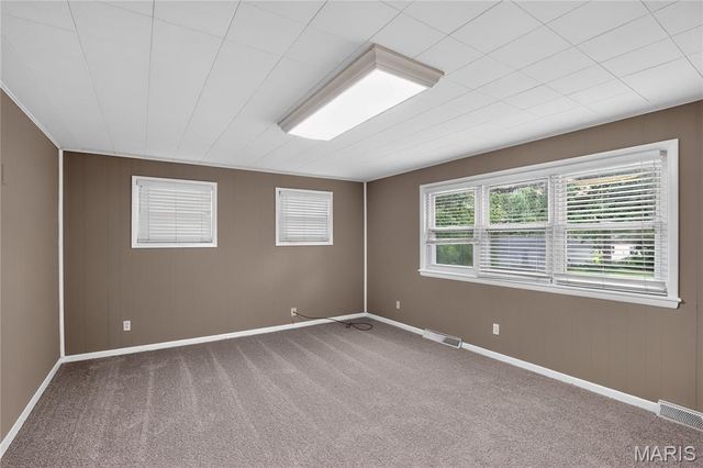 1053 Gabriel Drive, St Louis, MO 63137