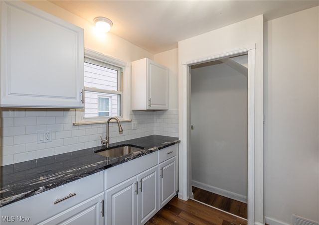 4229 Hinsdale Road, South Euclid, OH 44121