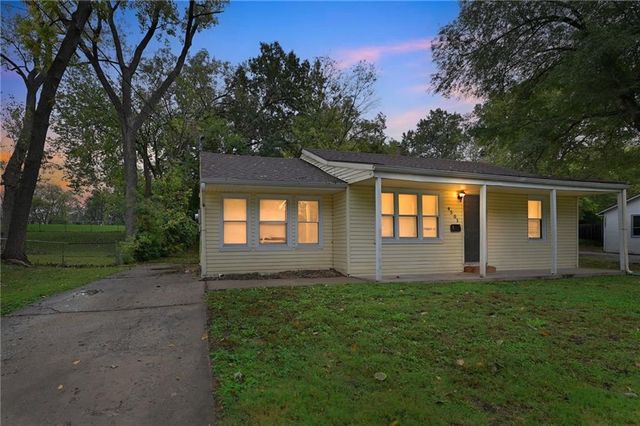 4501 N Olive Street, Kansas City, MO 64116