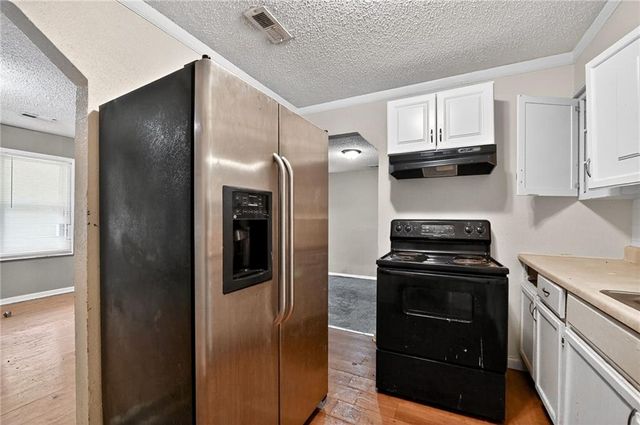 4501 N Olive Street, Kansas City, MO 64116