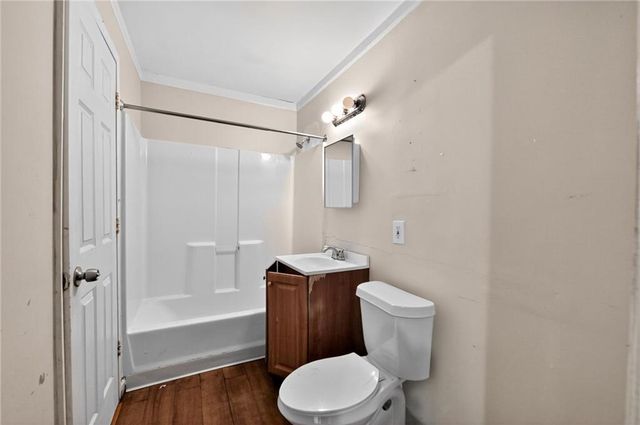 4501 N Olive Street, Kansas City, MO 64116