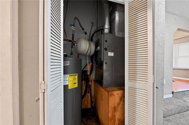 4501 N Olive Street, Kansas City, MO 64116