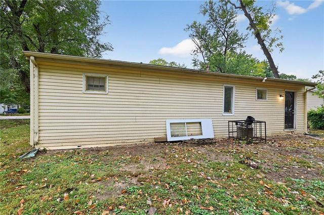 4501 N Olive Street, Kansas City, MO 64116