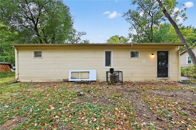 4501 N Olive Street, Kansas City, MO 64116