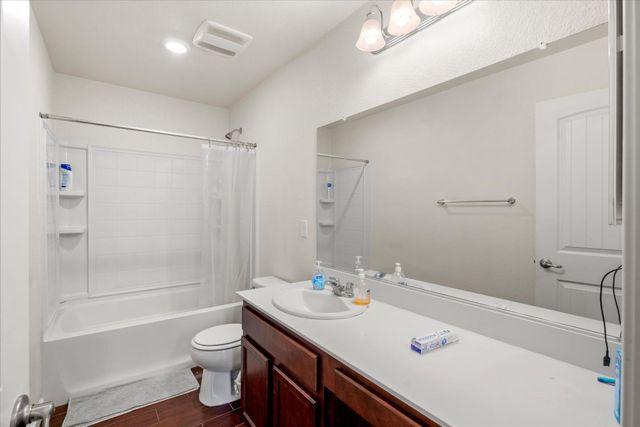 10000 Asilomar Lane, Elk Grove, CA 95757