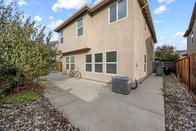 10000 Asilomar Lane, Elk Grove, CA 95757