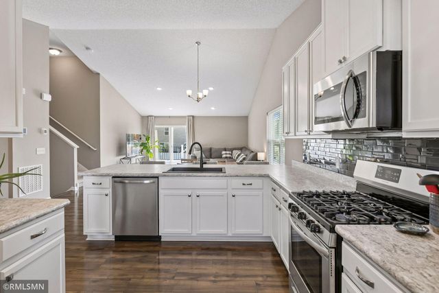 10702 Sumter Avenue N, Brooklyn Park, MN 55445