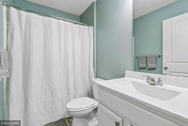 10702 Sumter Avenue N, Brooklyn Park, MN 55445