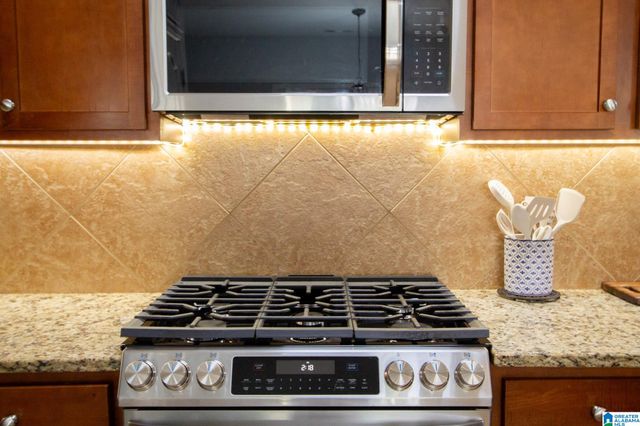 659 SOUTHERN TRACE PARKWAY, Leeds, AL 35094