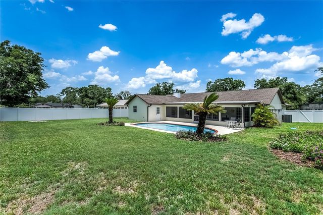 9203 KINGSRIDGE DRIVE, Temple Terrace, FL 33637