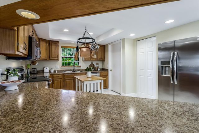 9203 KINGSRIDGE DRIVE, Temple Terrace, FL 33637