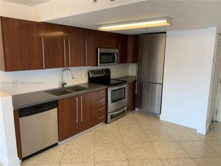 498 SW 2nd St 2C, Miami, FL 33130
