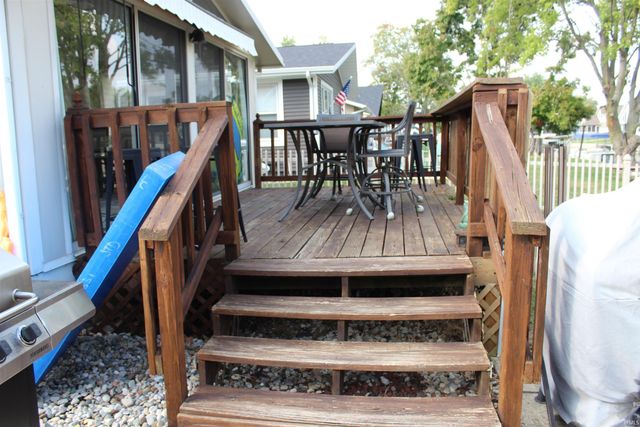 7965 S 140 E, Wolcottville, IN 46795