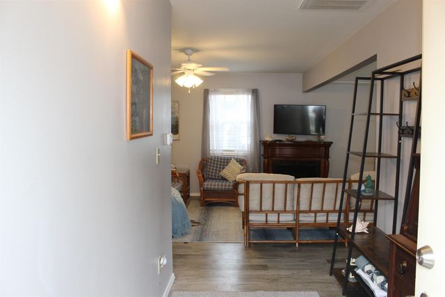 7965 S 140 E, Wolcottville, IN 46795