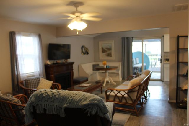 7965 S 140 E, Wolcottville, IN 46795