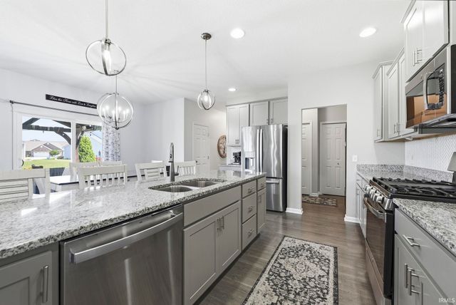 956 Meravi Cove, Fort Wayne, IN 46818
