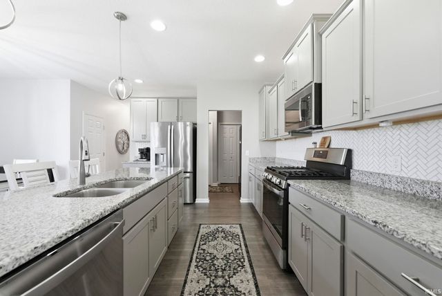 956 Meravi Cove, Fort Wayne, IN 46818