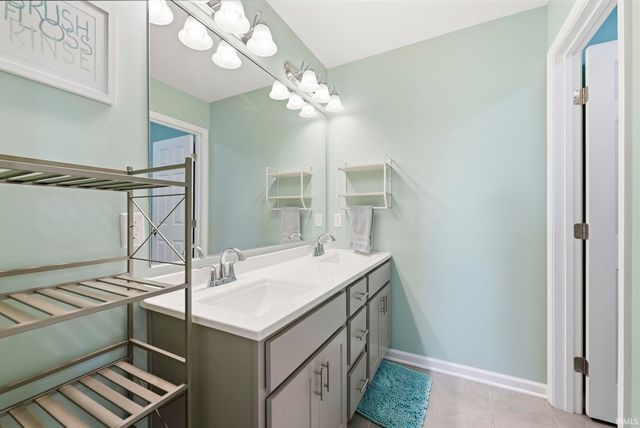 956 Meravi Cove, Fort Wayne, IN 46818