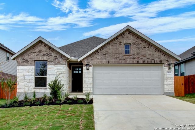 1657 COUSER AVENUE, New Braunfels, TX 78132