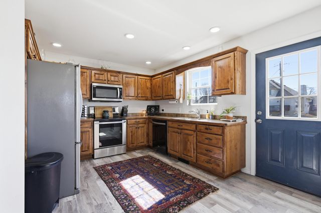 406 W Walton Avenue, Carl Junction, MO 64834