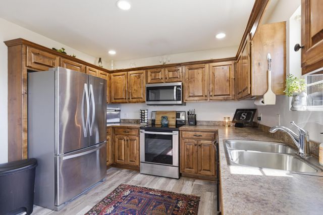 406 W Walton Avenue, Carl Junction, MO 64834