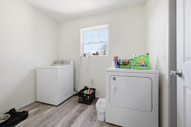 406 W Walton Avenue, Carl Junction, MO 64834