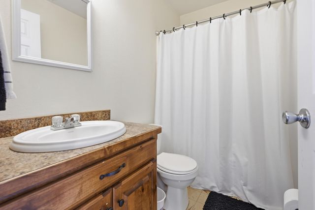 406 W Walton Avenue, Carl Junction, MO 64834