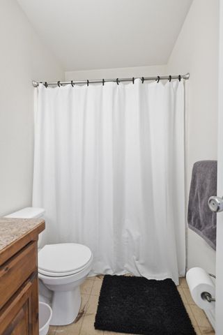 406 W Walton Avenue, Carl Junction, MO 64834