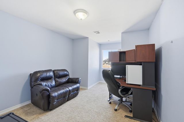 406 W Walton Avenue, Carl Junction, MO 64834