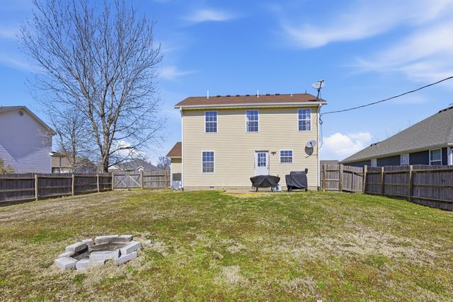 406 W Walton Avenue, Carl Junction, MO 64834