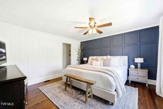 2401 Huffine Circle, Johnson City, TN 37604