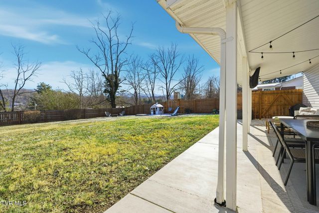 2401 Huffine Circle, Johnson City, TN 37604