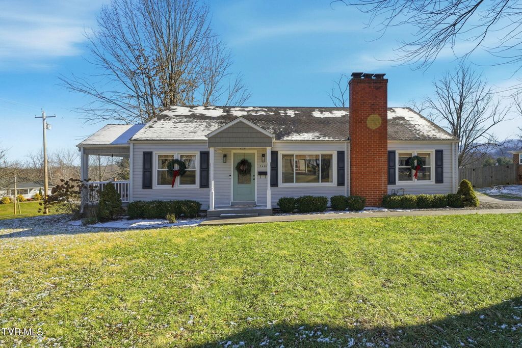 2401 Huffine Circle, Johnson City, TN 37604