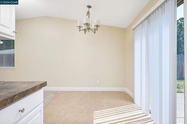 2018 Southwood Dr, Vacaville, CA 95687