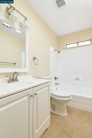 2018 Southwood Dr, Vacaville, CA 95687