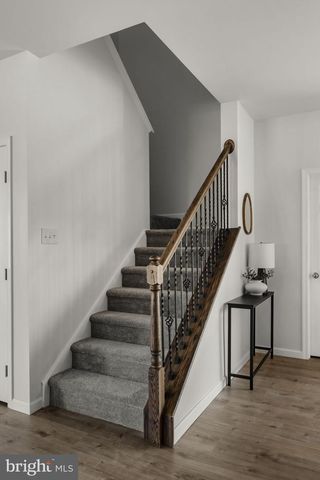 586 STOCKDALE DR, Lancaster, PA 17601