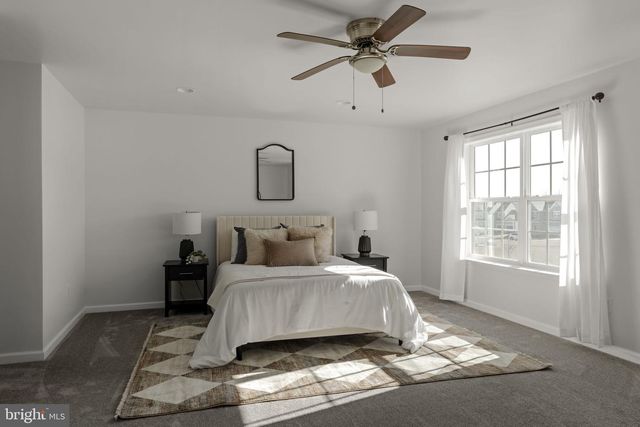 586 STOCKDALE DR, Lancaster, PA 17601