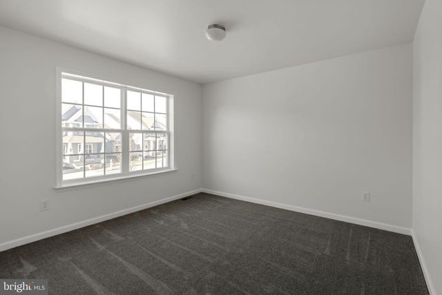 586 STOCKDALE DR, Lancaster, PA 17601