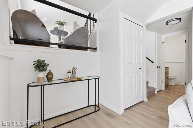 1365 Thistleridge Drive, Holly, MI 48442