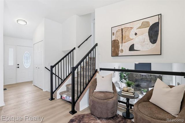 1365 Thistleridge Drive, Holly, MI 48442