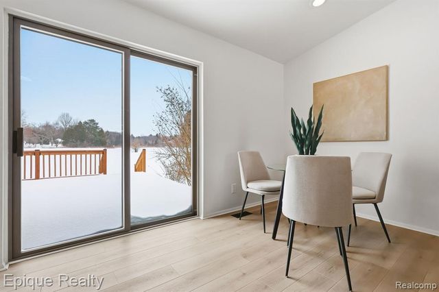 1365 Thistleridge Drive, Holly, MI 48442