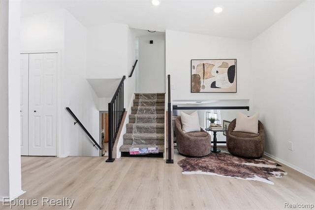 1365 Thistleridge Drive, Holly, MI 48442