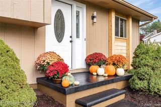 1365 Thistleridge Drive, Holly, MI 48442