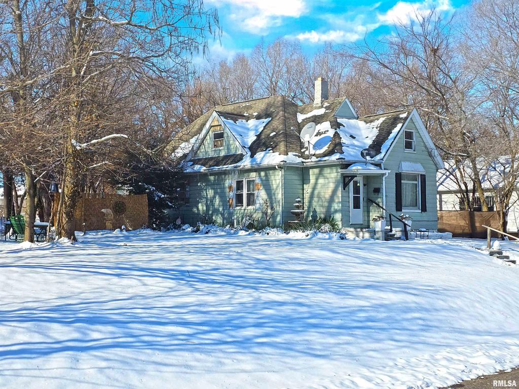 2115 N BOURLAND Avenue, Peoria, IL 61606