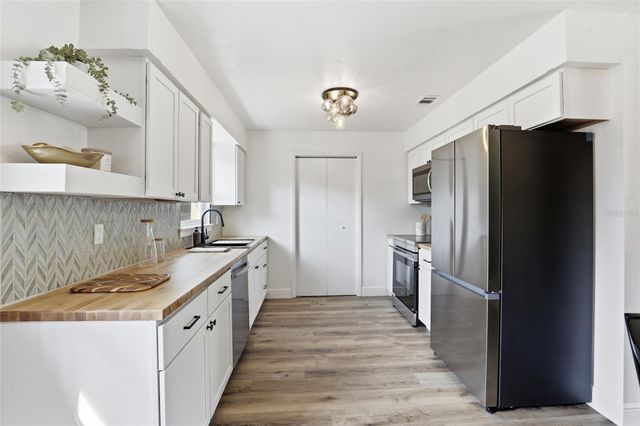 710 NW 253RD STREET, Newberry, FL 32669