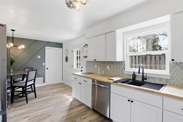 710 NW 253RD STREET, Newberry, FL 32669