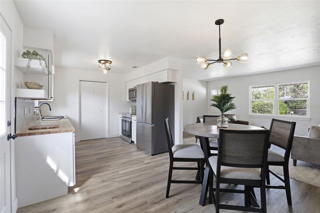 Image 14 of property listing at 710 NW 253RD STREET, Newberry, FL 32669