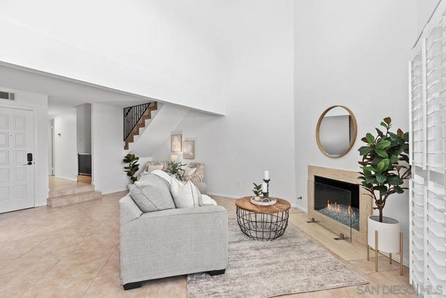 1418 Camino Zalce, San Diego, CA 92111