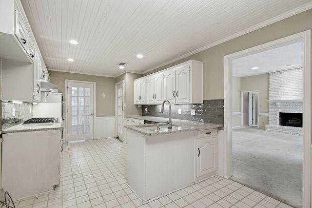 236 Canyon Valley Drive, Richardson, TX 75080