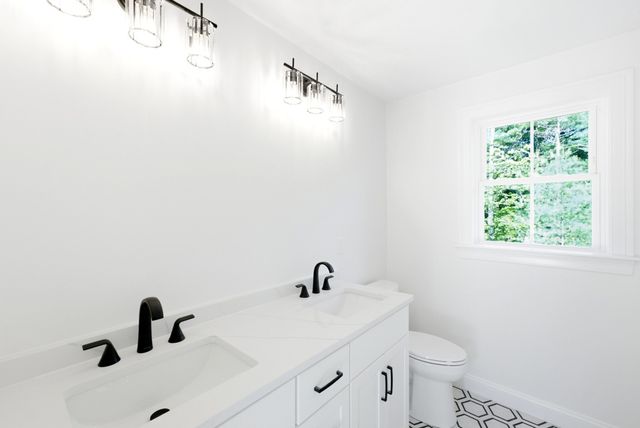 158 Plain St, Bridgewater, MA 02324